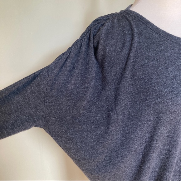 WILFRED Aritzia Grey Dolman Sleeve Top EUC - Picture 3 of 4